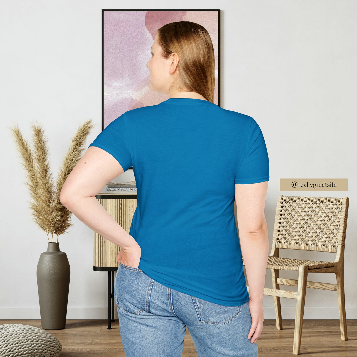 Do you smile when you think of being on an island with the sun, sand and breeze embracing you? This Unisex Softstyle T-Shirt is made for that beach loving person.