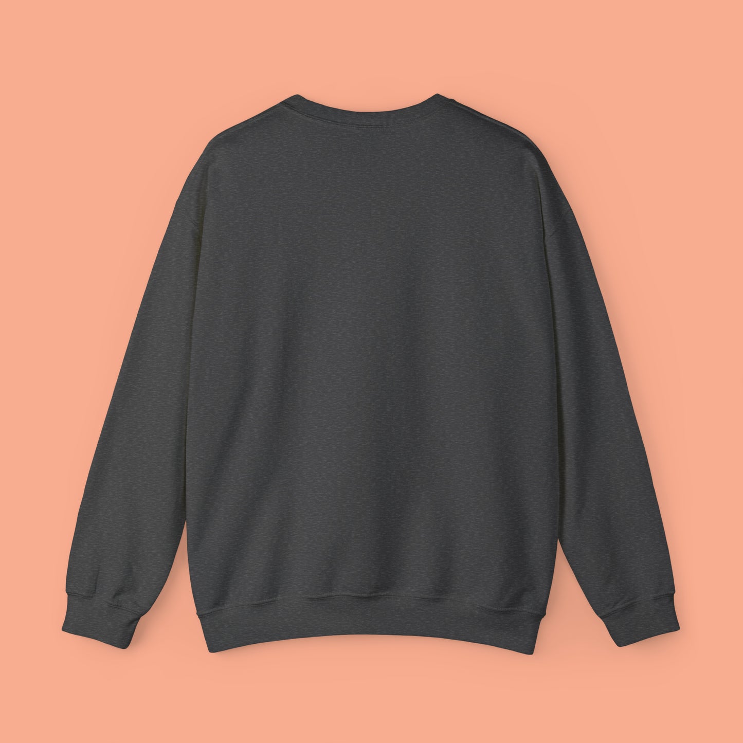 Beautiful retro design for all the Cat Lovers out there in a Unisex Heavy Blend™ Crewneck Sweatshirt.