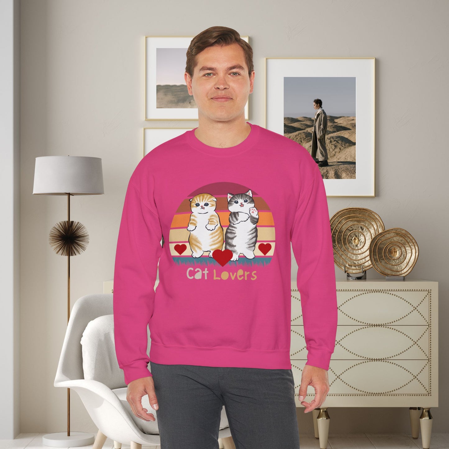 Beautiful retro design for all the Cat Lovers out there in a Unisex Heavy Blend™ Crewneck Sweatshirt.